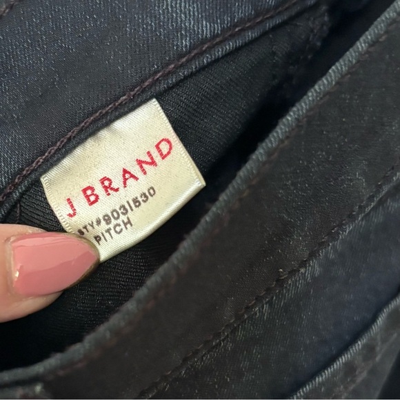 💫HP| J Brand| Sleek Black Acid Wash Capris Jeans Sz 28 - Picture 3 of 6